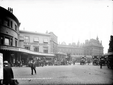 London Bridge c1885.    X.png