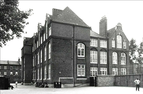 Surrey Square Primary School - 1972.   X.png