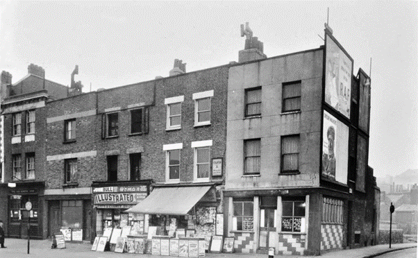 London Road, c1953, left is Conquest Street  which is no longer there.  The pub to the left is Old Queens Head.  X.png