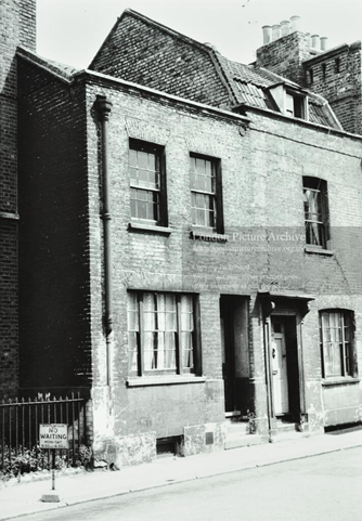 Paradise Street, Bermondsey. No. 85-87. The houses no longer exist.  X.png