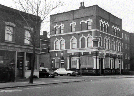 Lynton Road 1976, The Finish pub on the corner with Welsford Street.  X.png