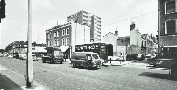 Great Dover Street SE1,1964. Haddonhall Street is opposite and Knox's funeral parlour is on the corner behind the open back lorry.  X.png