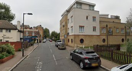 Swan Road 2020, same location as Pic 1. The Brunel pub down on the left. X..png