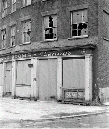 Hopton Street SE1. Renny's Dining Rooms at no. 41 on the corner with Castle Yard c.1976. This (eastern) part of Hopton Street was renamed in the 1980s to Holland Street. Pic 1.  X..png