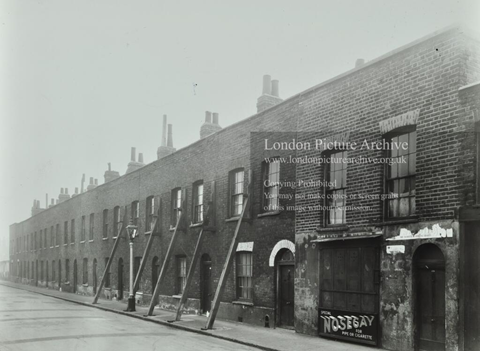 Arnott Street, Bermondsey, ran between Harper Road and Theobald Street.   X.png