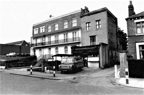 Southampton Way. Abbott's Farm Shop, Pic 1.   X..png