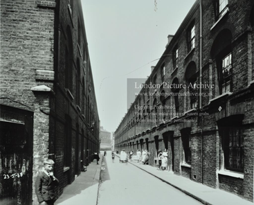 Milcote Street, c1938, looking towards Blackfriars Road. X..png