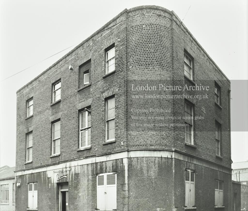 Bermondsey Wall West right, East Lane left. Chambers Wharf Café, c1974.  X..png