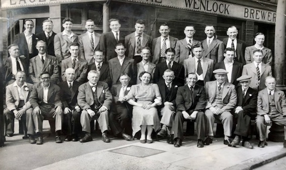 Trafalgar Avenue,c1923, The Golden Eagle Pub. X..png