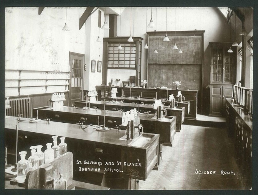 4 Tooley Street, Science Room.  X..jpg
