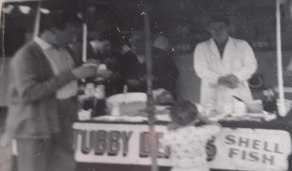 East Street, Tubby Dennis shellfish stall, c1965. 1  X.png