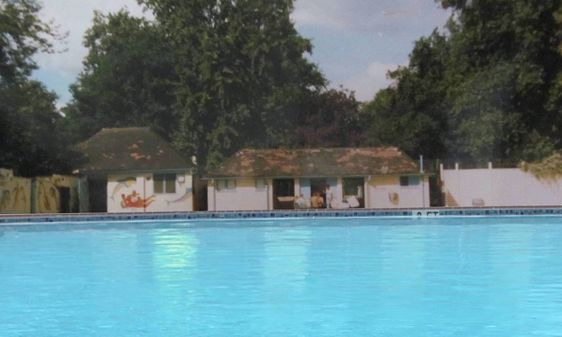 Southwark Park. Bermondsey, The Open-Air Lido.  X..png