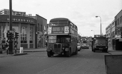 Lower Road right, Rotherhithe New Road left.   X..png