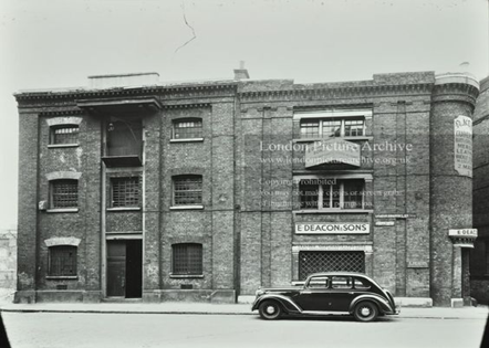 Leathermarket Street, Bermondsey. E. Deacon & Sons, c1949.  X..png