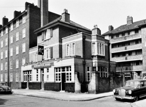 King & Queen Street, c1978, The Newington Arms Pub, closed c1990. X..jpg