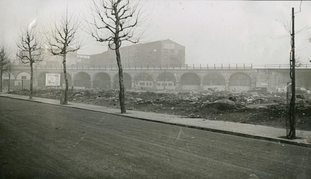 Anchor Street c1950, site of Shuttleworth's Playground, Galleywall Road across by the railway arches.  X..png