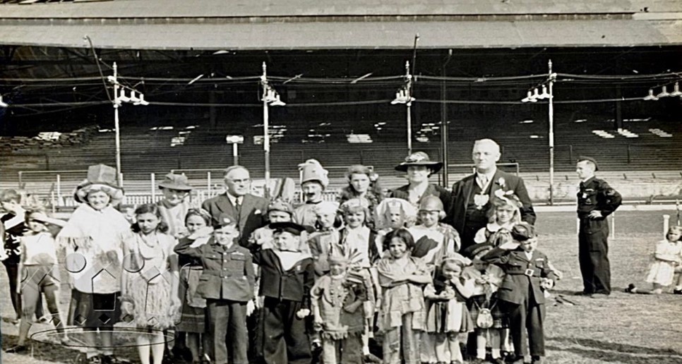 1 Ilderton Road. Women and Childrens Sports at New Cross stadium, 1943.   X..jpg