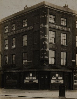 2 Blackfriars Road, The Swan Pub.   X..png