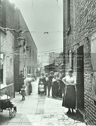 Crossett Place, Southwark 1923.    X..png
