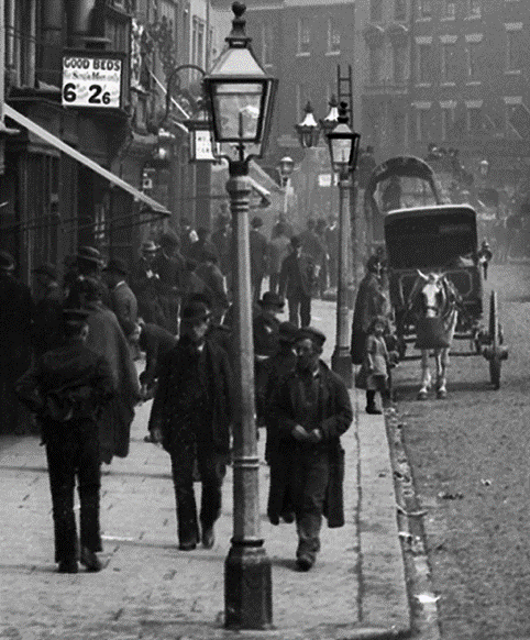 Borough High Street when it was Blackman Street c1886, south of St Georges Church.  X..png