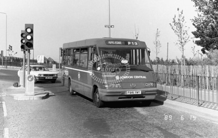 Surrey Quays 1989.  X.jpg