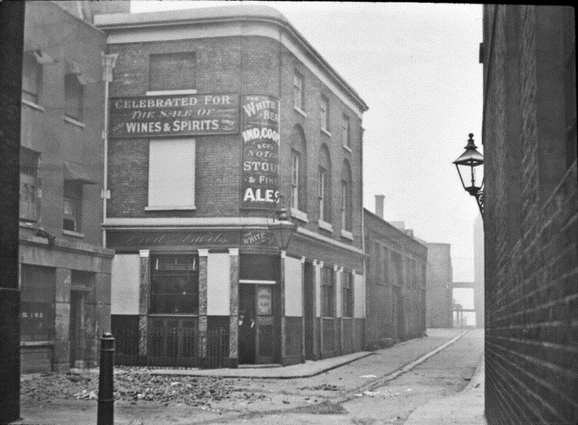 Bear Gardens, The White Bear Pub, c1900. The Landlord was Fred Burts.   X..png