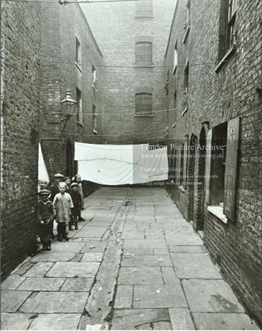 Mander Place, Southwark 1910. Off Union Street, Borough.  X..png