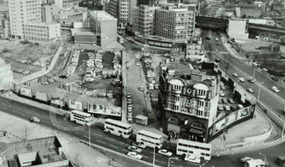Elephant & Castle c1970. Between the middle buses you can see the coffee stall in the road. X..jpg