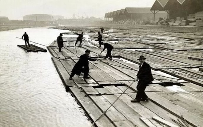Surrey Commercial Docks c1930.  X..jpg