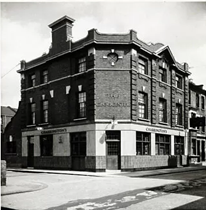 Mason Street, Gloucester Arms Pub.  2 X..png