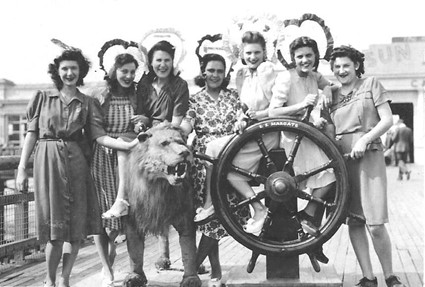 Rollins Street. Ebonestos outing to Margate, late 40's.    X..jpg