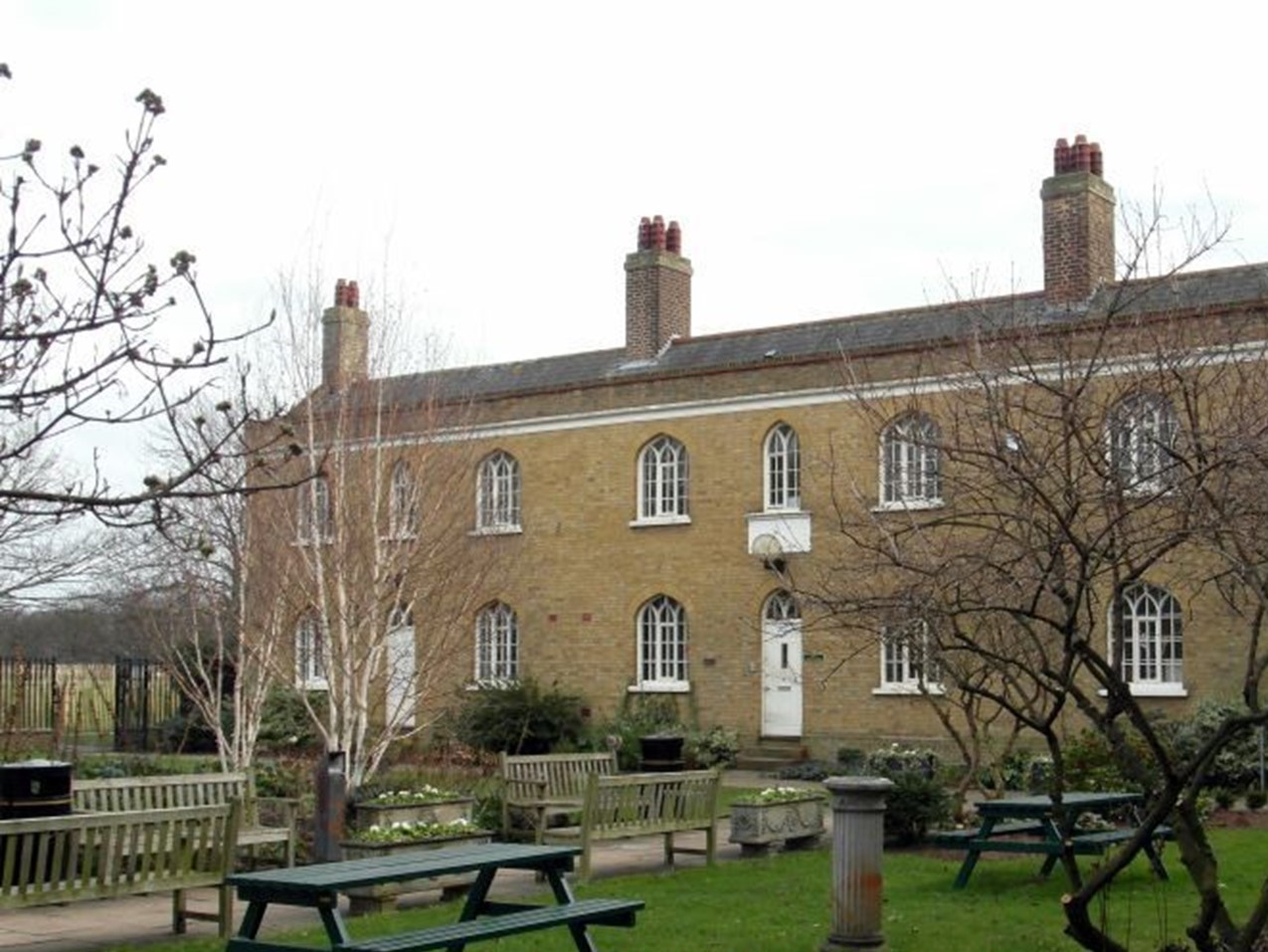 Chumleigh Street Alms-houses built 1821, was opposite Scarsdale Road. Now all under Burgess Park. 1 X..jpg