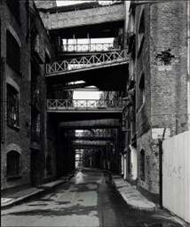 SHAD THAMES, 1983. 1 X..jpg