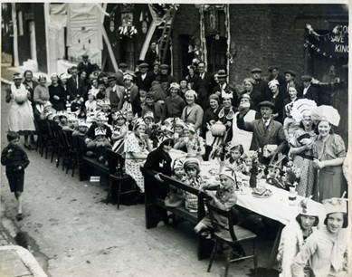 Bronti Place Coronation Party 1937.  2  X..jpg