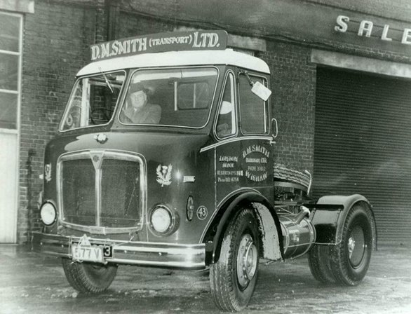 D.M. SMITH (TRANSPORT) LTD. BERMONDSEY DEPOT NOT SURE WERE. X..png