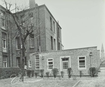 Lower Road, St Olave's Hospital, Rotherhithe, c1937.  X.png