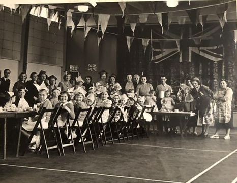 Rotherhithe Street, Redriff Primary school hall 1953, Queen’s Coronation, children from Holyoake flats.  1 X..png