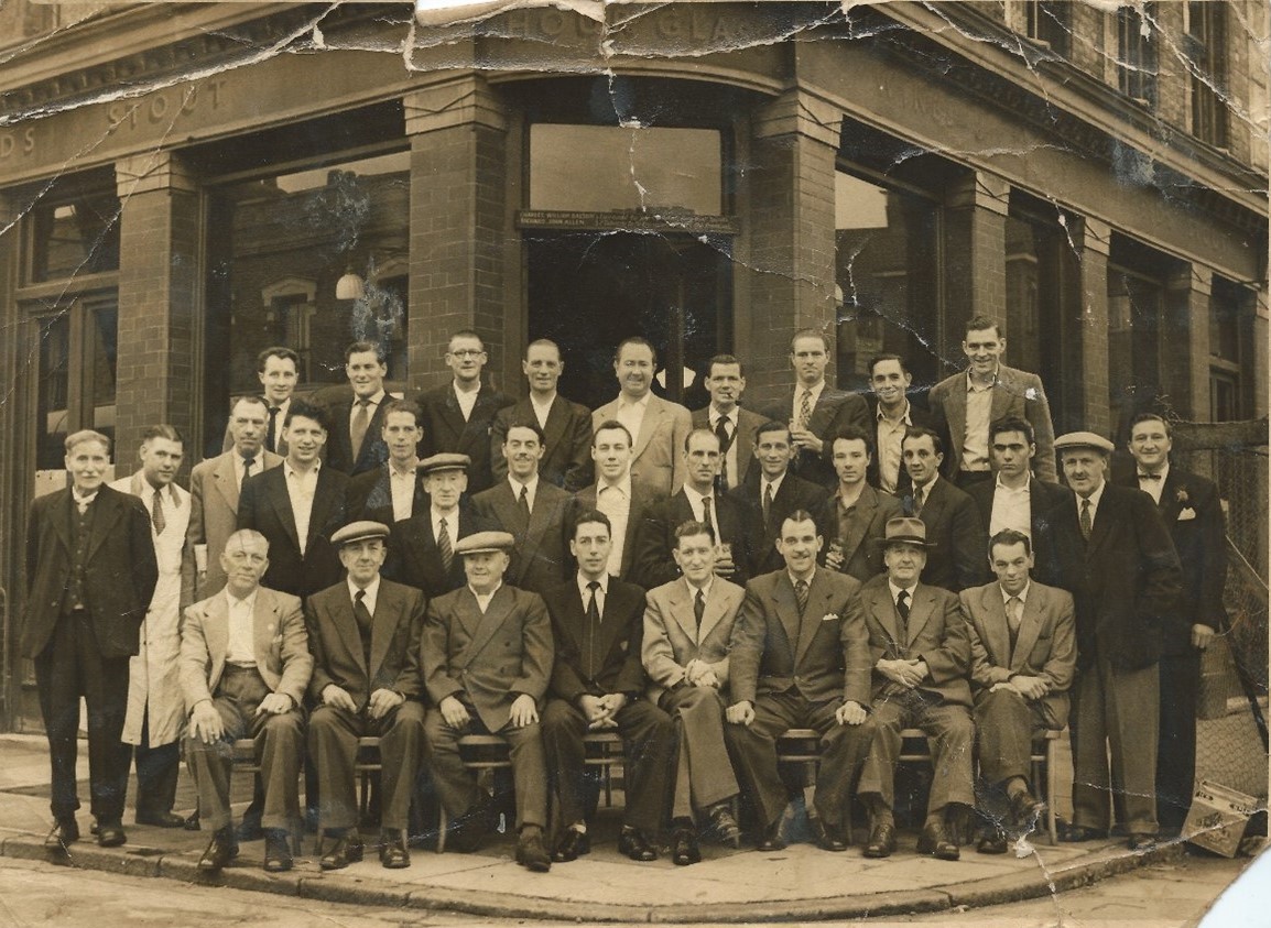 Thurlow Street, The Hour Glass Pub, c1953. 1  X.jpg