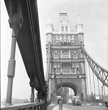 Tower Bridge 1955.  X..png