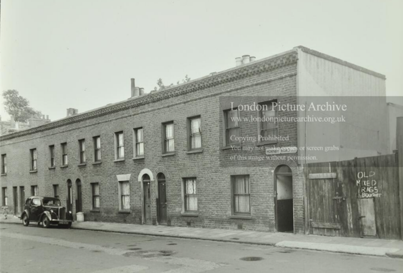 Hornby Road, Camberwell, numbers 15-16, now Blakes Road. 2 X..png