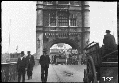 Tower Bridge,1900-1930.  X..png