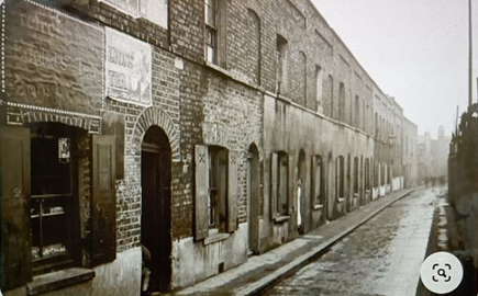 Smith's Place, Bermondsey SE1, off Neckinger Street.  1  X..png