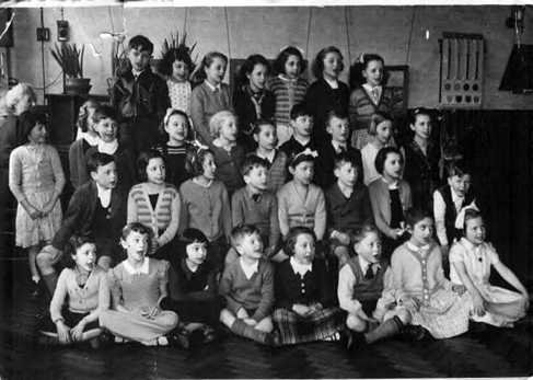 Alexis Street, c1957. The “choir” at Alma Junior School.  X..png