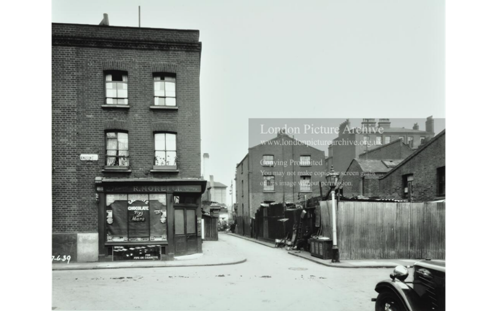 Kingston Street, left to right c1939. Looking from and down Blewitt Street towards East Street. X..png