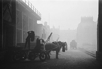 4. ARCH STREET Elephant & Castle 1949. X.jpg