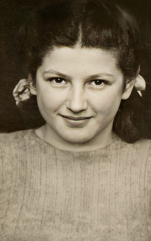 Jamaica Road, Irene Theobald born 1937, a Bermondsey girl. X   .jpg