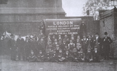 Old Kent Road, The Half Moon Pub. 1920s.  X..png