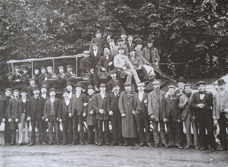 Old Kent Road, The Half Moon Pub Beano, c1920.  X..png