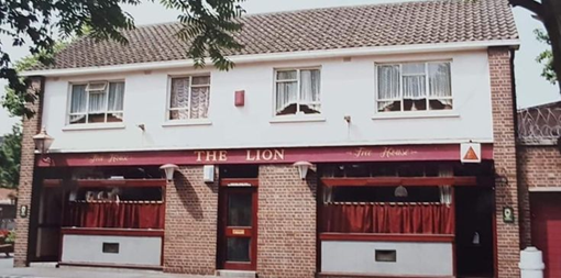 Spa Road, Bermondsey, The Lion Pub.   X..png