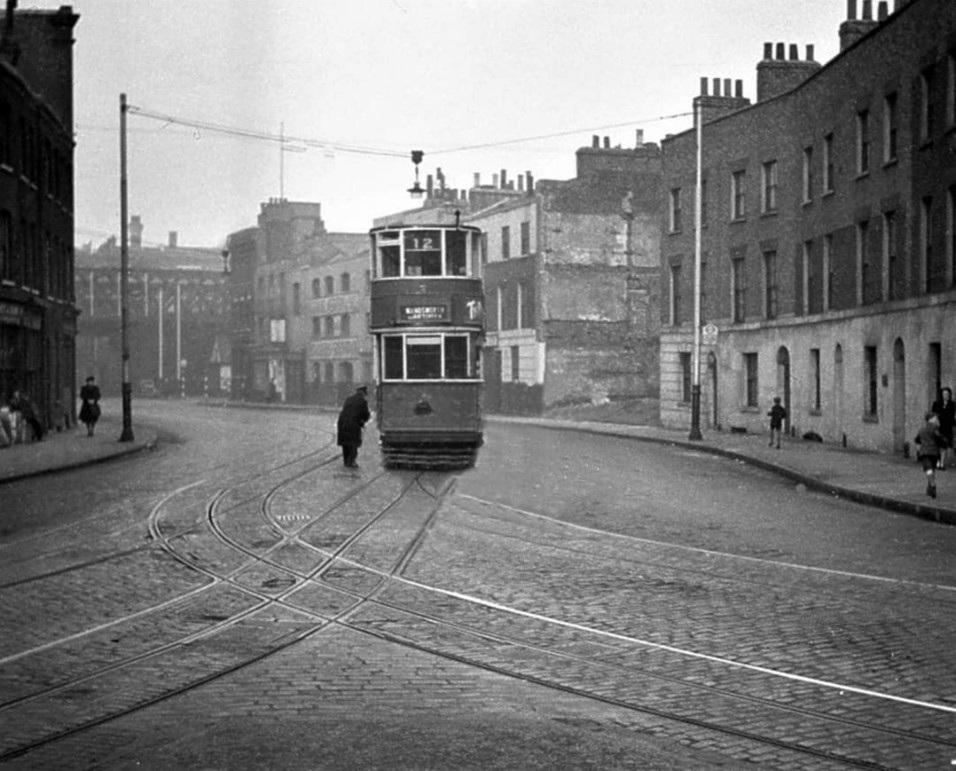 Southwark Bridge Road, c1949, Marshalsea Road is just behind on the left where the tramlines are curving and you can make out the railway bridge further up by Union Street.  X..jpg